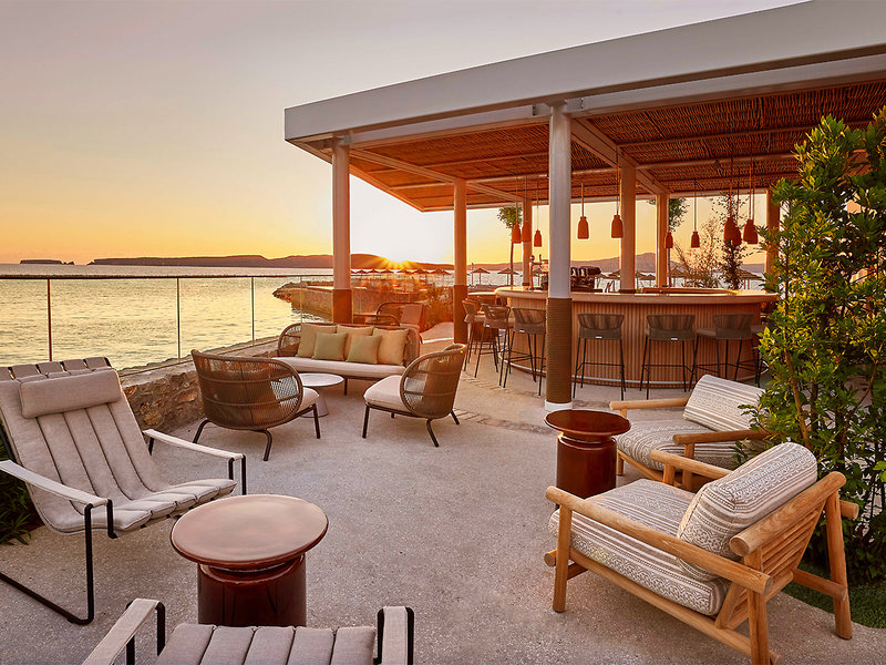 W Costa Navarino 15