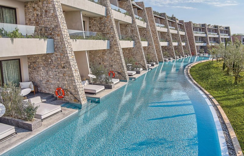 W Costa Navarino 8