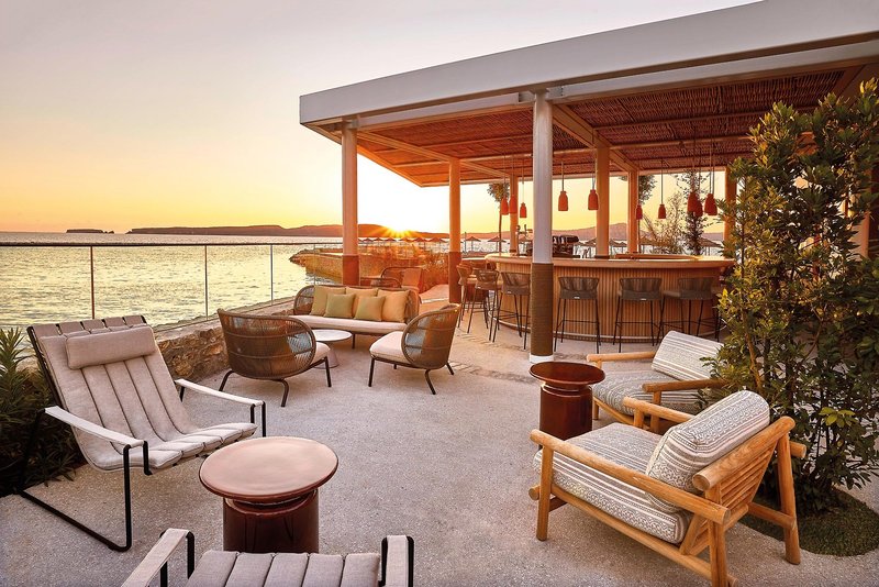 W Costa Navarino 11