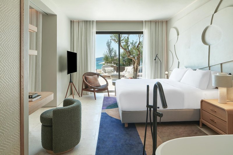 W Costa Navarino 16