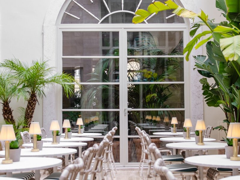 Browns Avenue Hotel 11