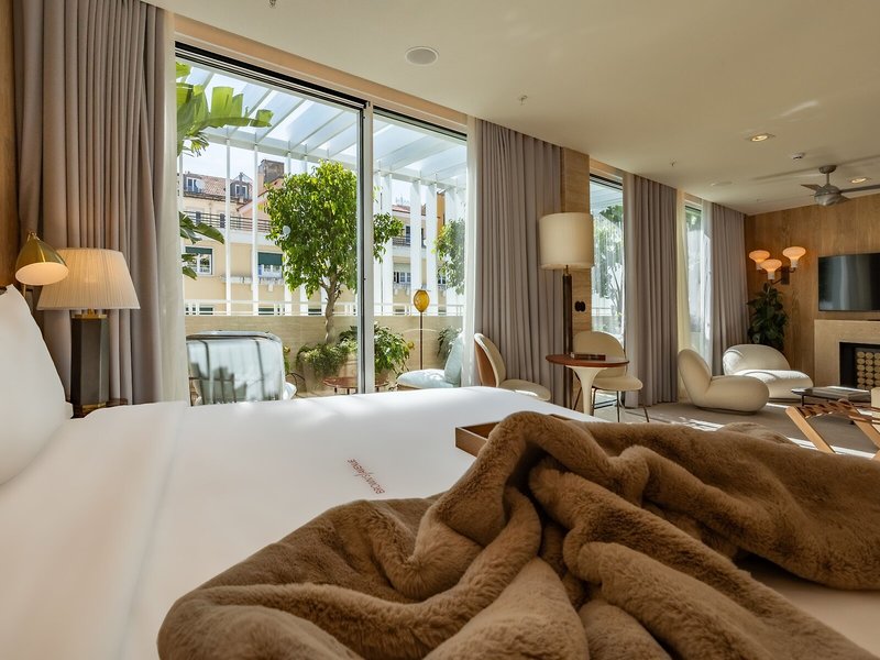 Browns Avenue Hotel 17