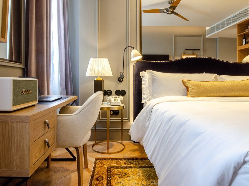 Browns Avenue Hotel 47