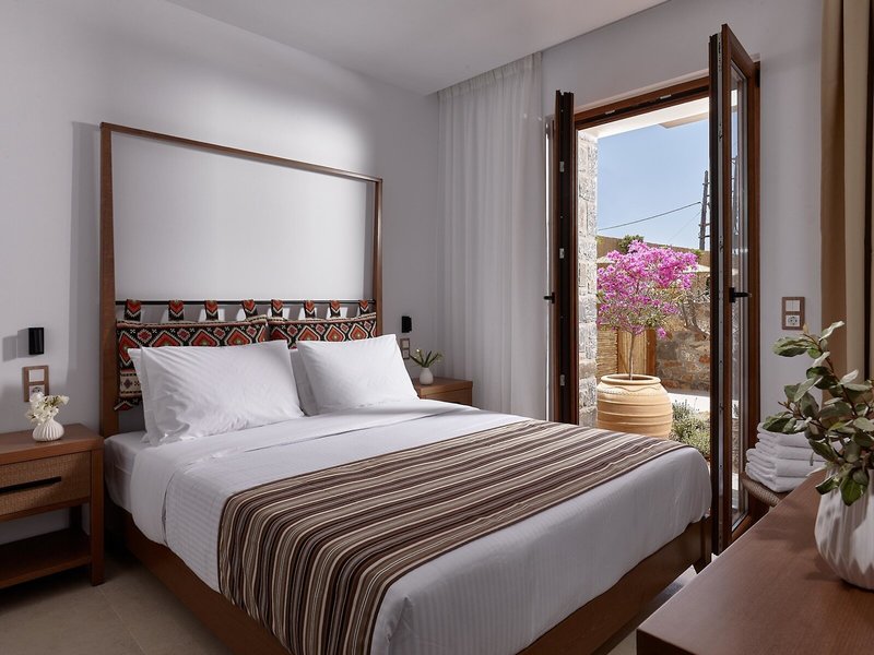 Volta Suites and Villas 11