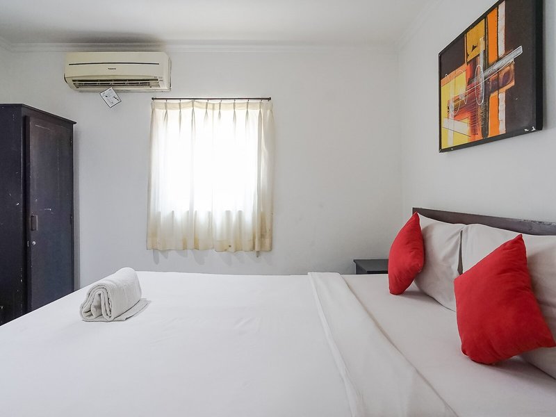 OYO 90082 Gana Inn Legian 17