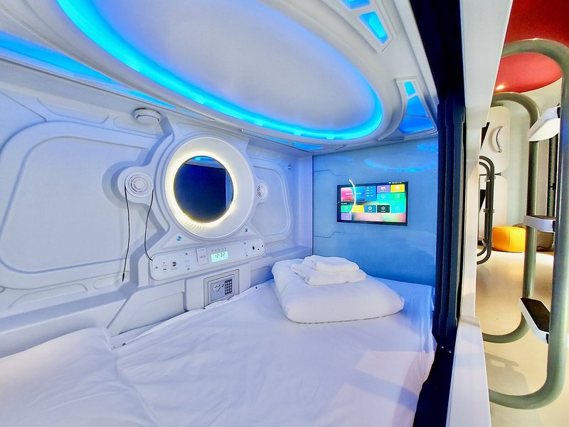 Atypicap Capsule Hostel 26
