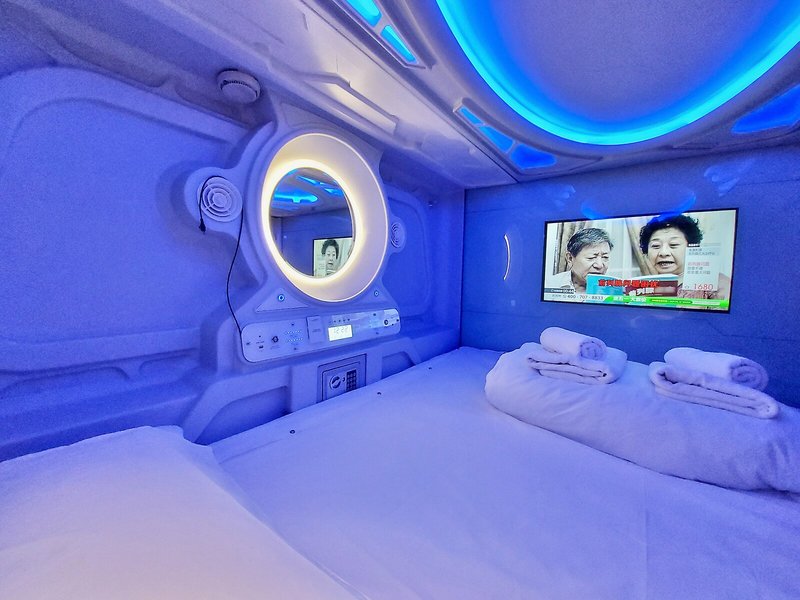 Atypicap Capsule Hostel 30