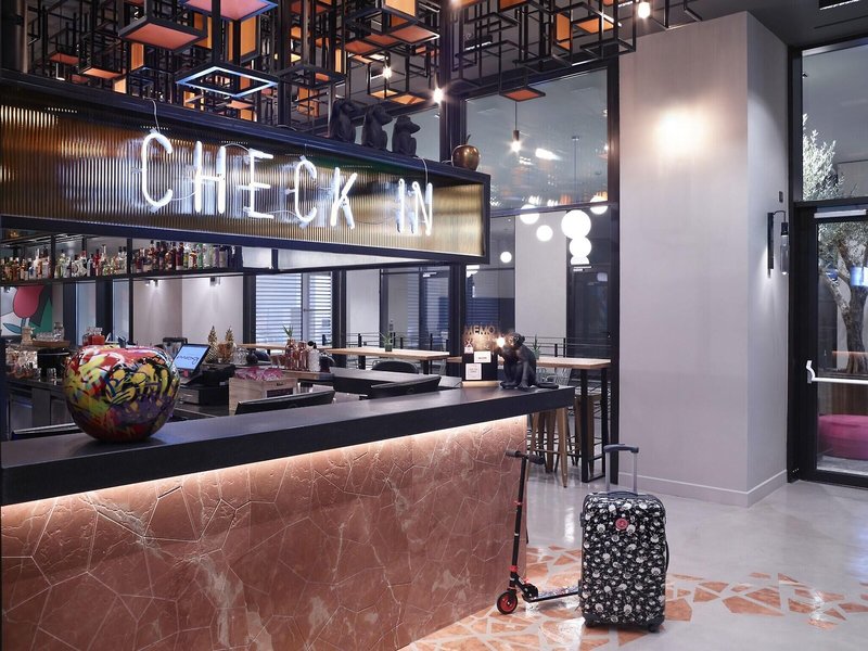 Moxy Athens City 17