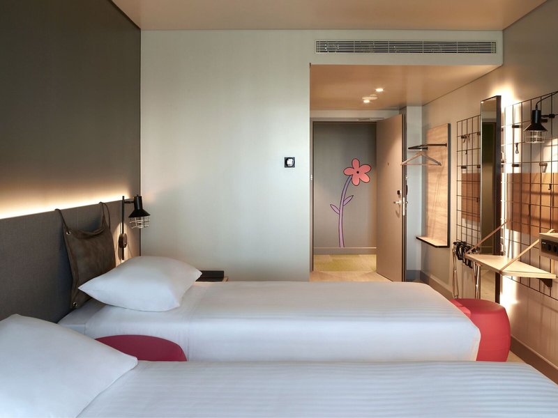 Moxy Athens City 34