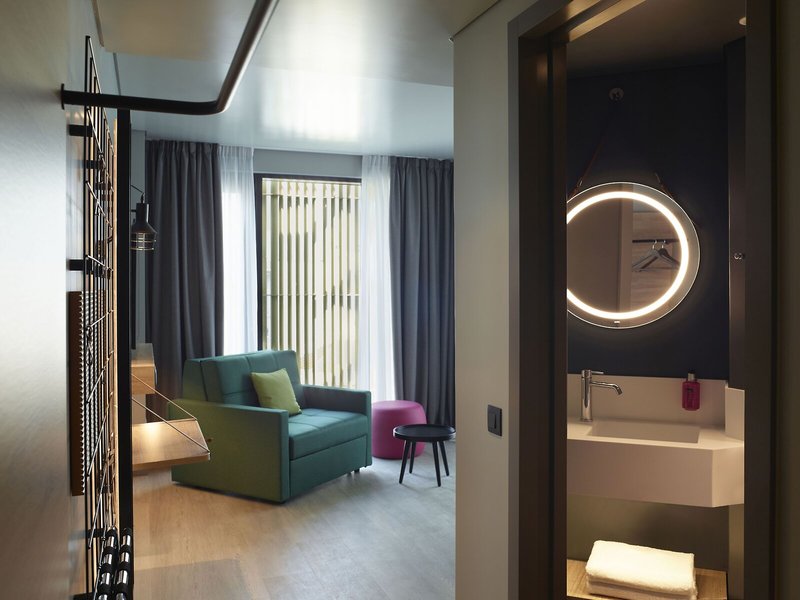 Moxy Athens City 38