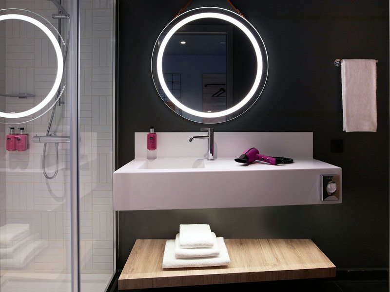 Moxy Athens City 42