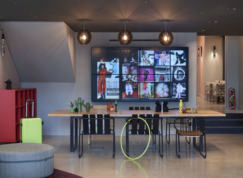 Moxy Athens City 22