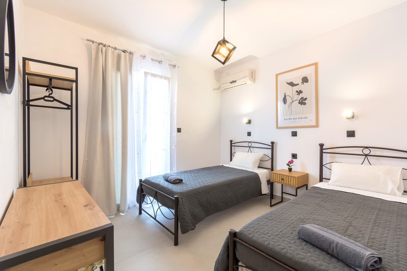 Roys Blu Studios & Apartments 3