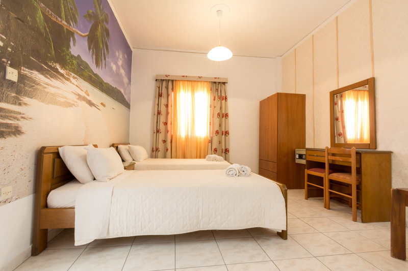 Roys Blu Studios & Apartments 4