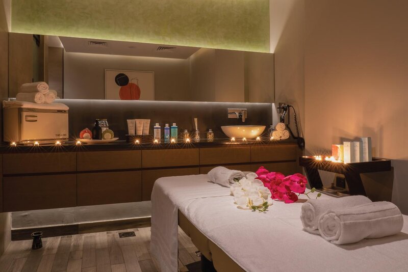 Al Khoory Courtyard Hotel 4