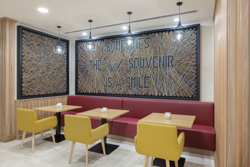 Hampton by Hilton Doha Old Town 9