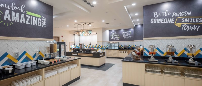 Hampton by Hilton Doha Old Town 10
