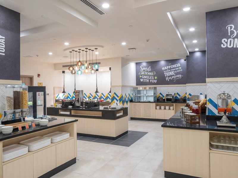 Hampton by Hilton Doha Old Town 14