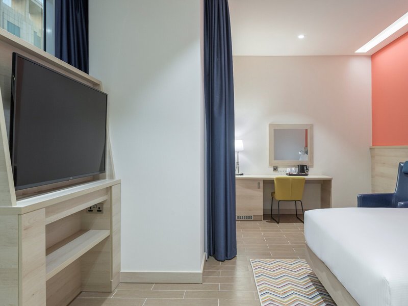 Hampton by Hilton Doha Old Town 36