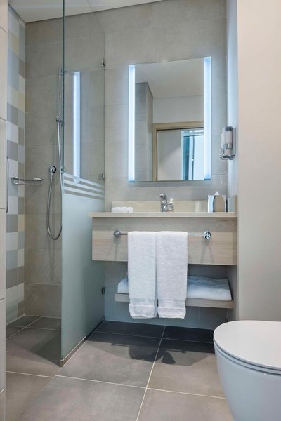 Hampton by Hilton Doha Old Town 38