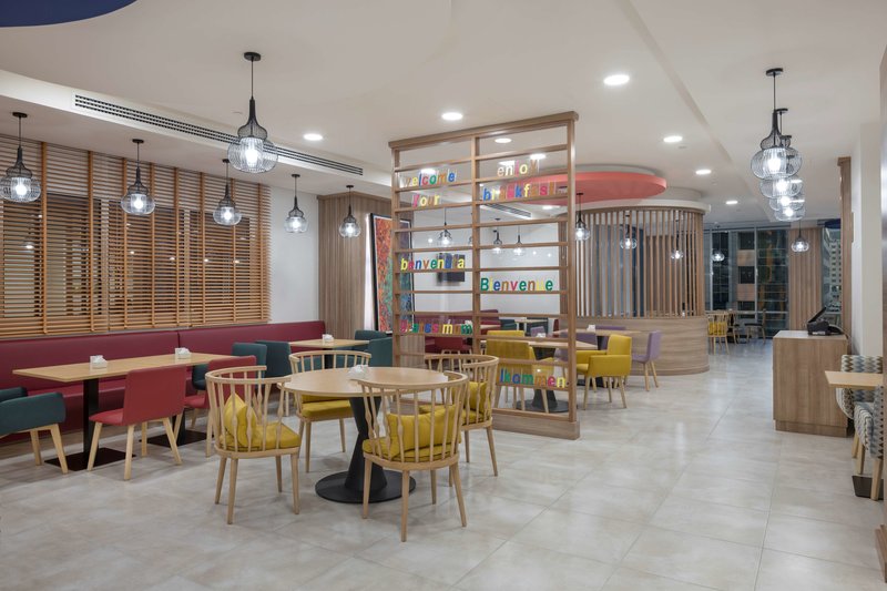 Hampton by Hilton Doha Old Town 7