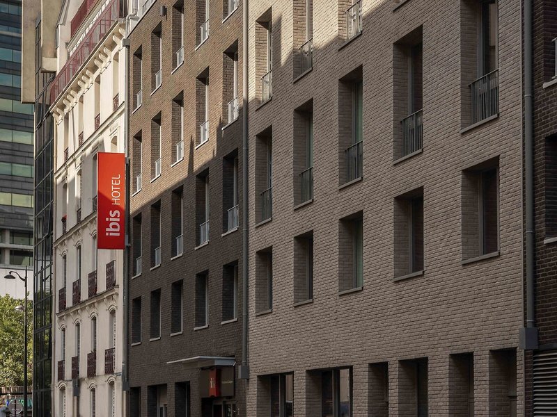 ibis Paris Gare Montparnasse Catalogne 1