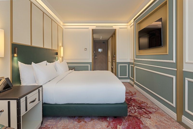 The Emerald House Lisbon, Curio Collection by Hilton 7