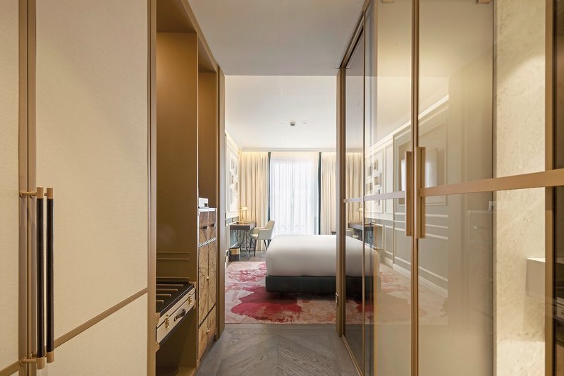 The Emerald House Lisbon, Curio Collection by Hilton 10