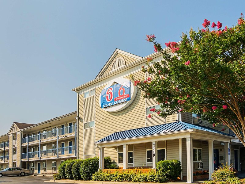 Motel 6 Fayetteville