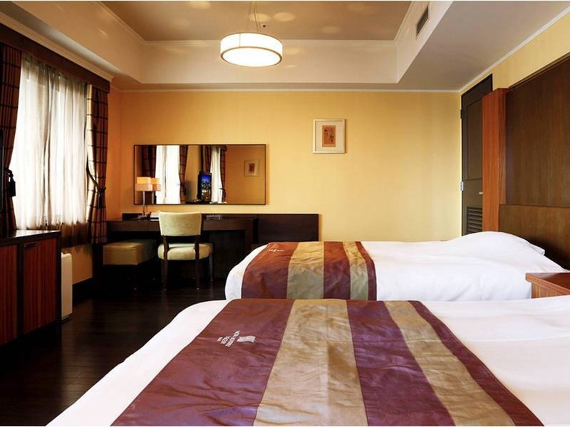 Hotel Monterey La Soeur Osaka 49 - Room Example