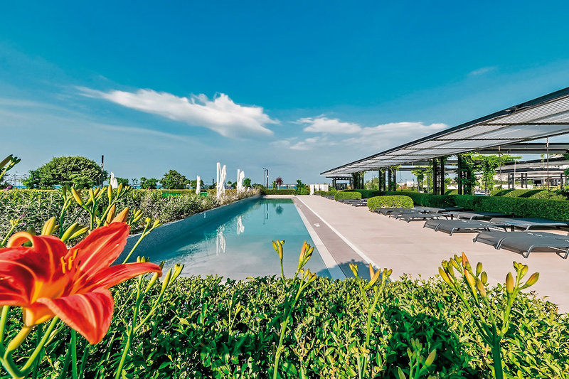 Voya Beach Resort 36