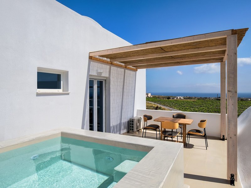 Aelia Luxury Suites 9