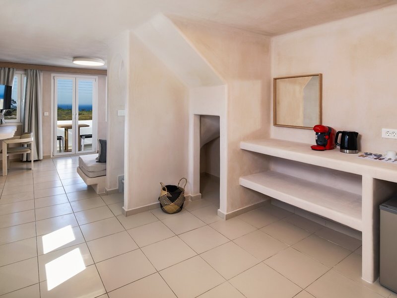 Aelia Luxury Suites 33
