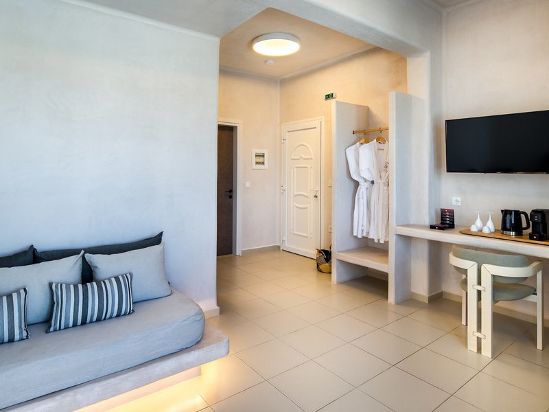 Aelia Luxury Suites 42