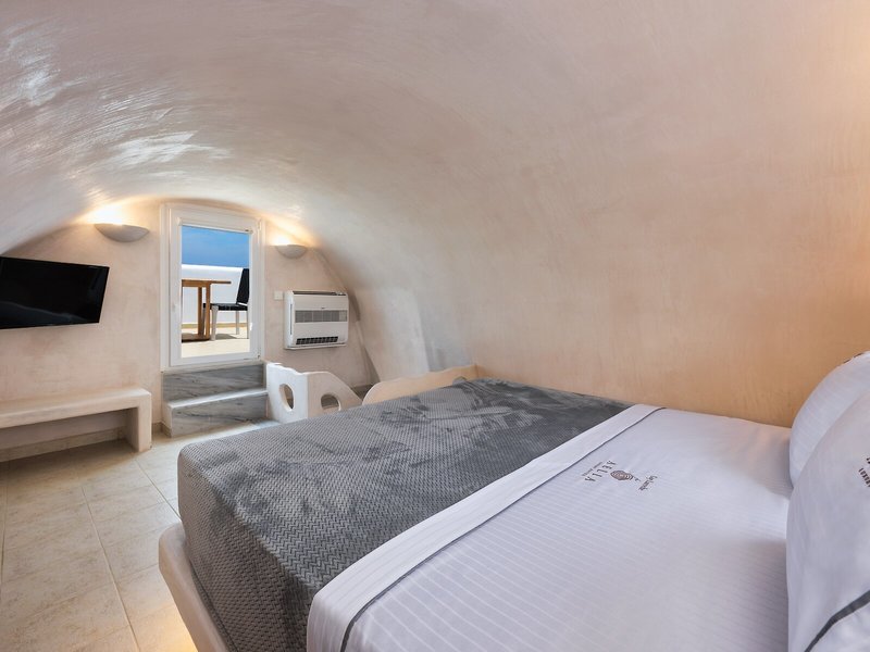 Aelia Luxury Suites 43
