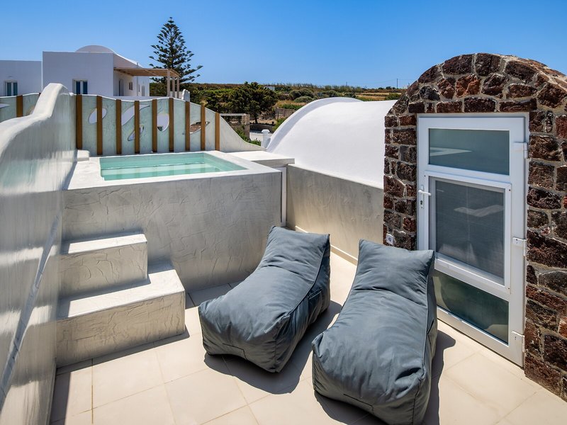 Aelia Luxury Suites 4