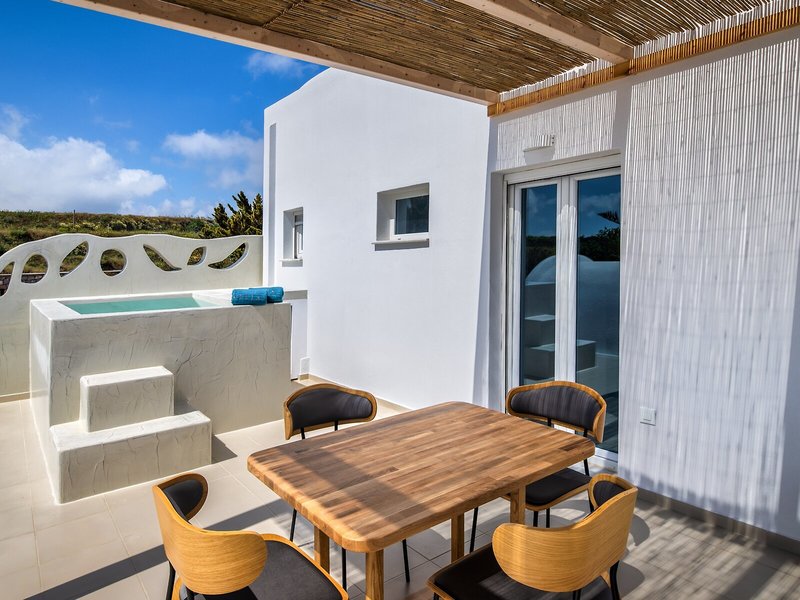 Aelia Luxury Suites 22