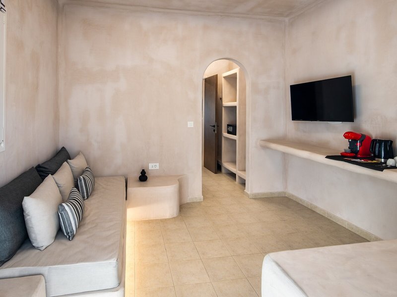 Aelia Luxury Suites 36