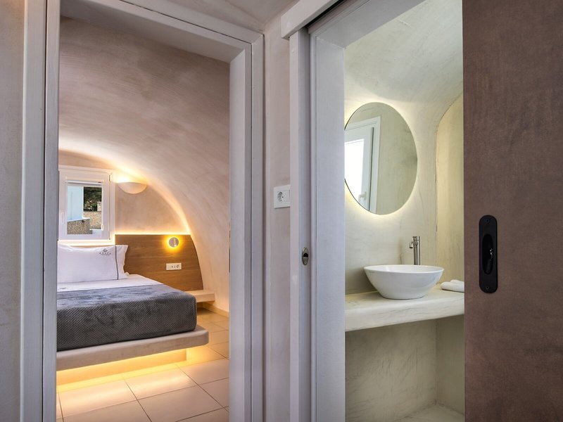Aelia Luxury Suites 47