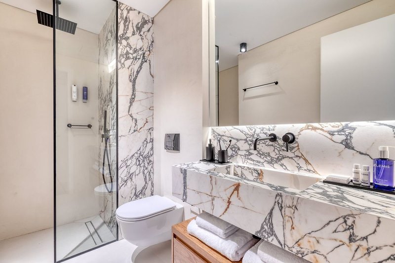 Neoma Hotel 12
