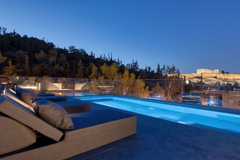 Neoma Hotel 50