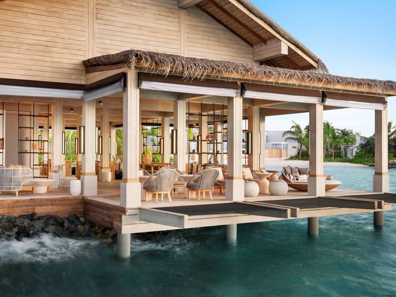 Hilton Maldives Amingiri Resort & Spa 14