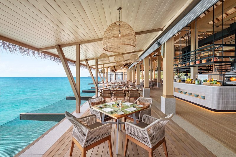Hilton Maldives Amingiri Resort & Spa 3