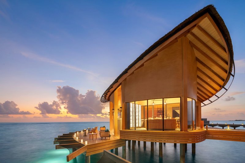 Hilton Maldives Amingiri Resort & Spa 6