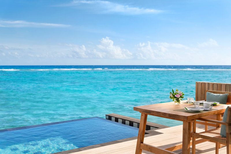 Hilton Maldives Amingiri Resort & Spa 11
