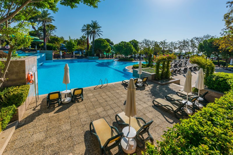 Gloria Verde Resort 10