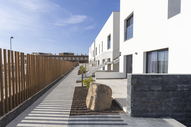 Esmeralda Cotillo Homes by LIVVO 8