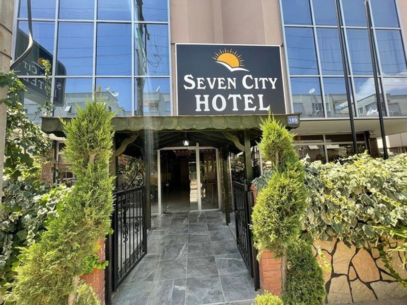 Seven City Hotel 1
