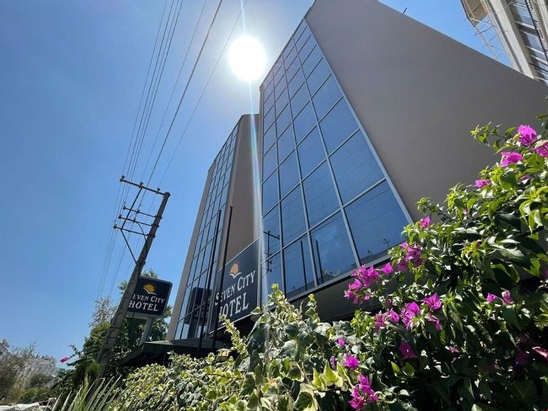 Seven City Hotel 5