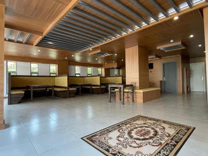 Seven City Hotel 9
